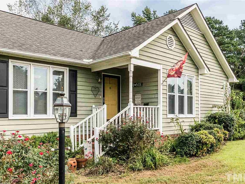 2nd image of 7213 Justin Dr