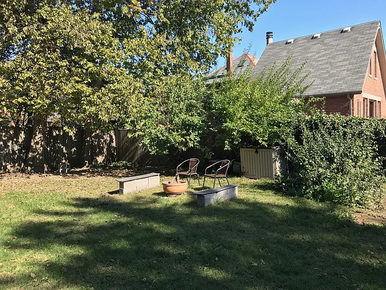 842 S 3rd St — Photo 15