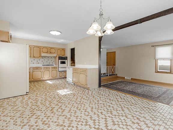 5th image of 8556 N Oriole Ave
