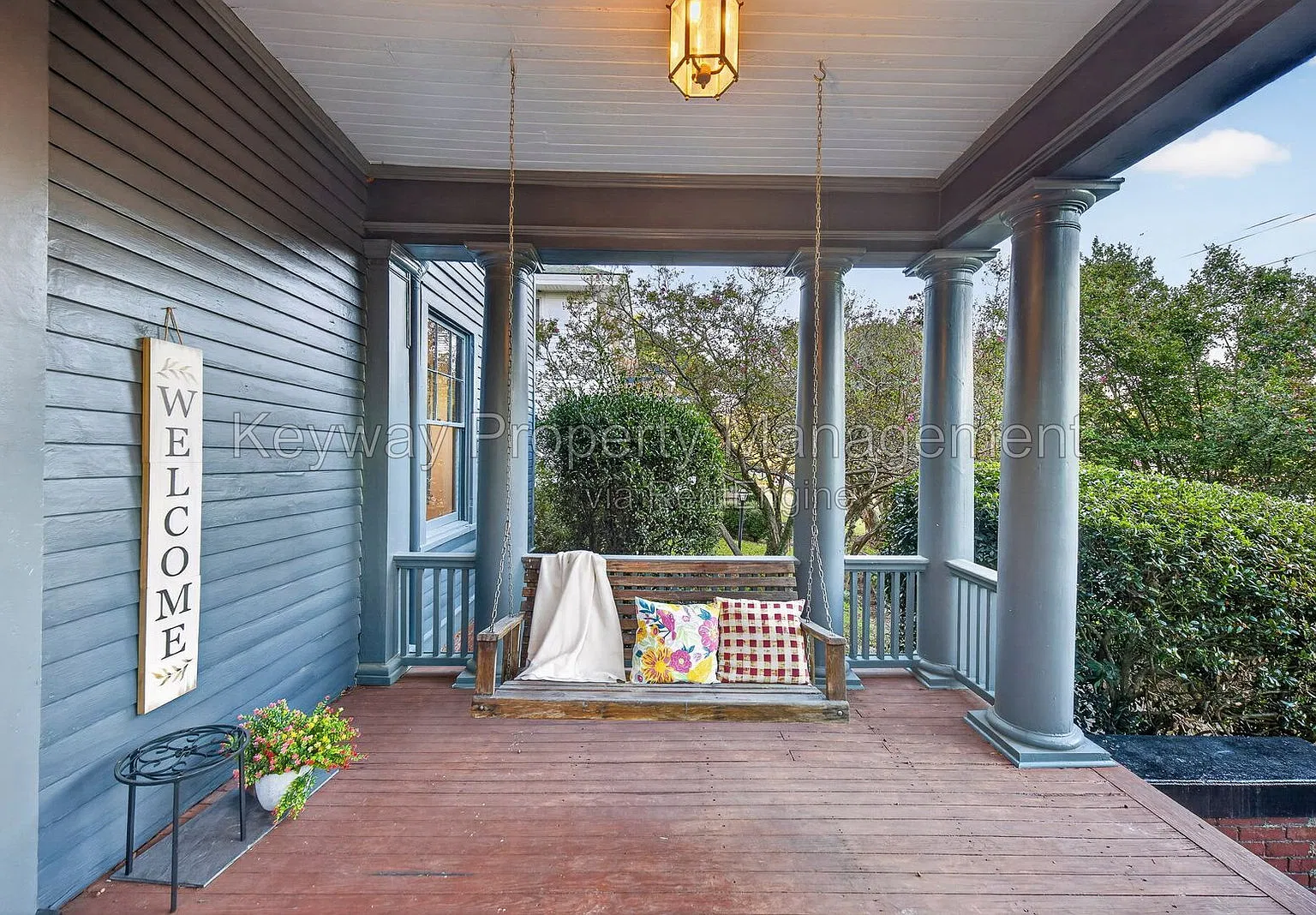 3 bed, 2.0 bath, 1840 sqft, $2,135 — Photo 3