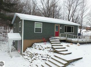 5127 Lackey Rd, Williamsburg, MI 49690