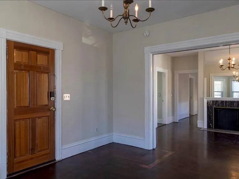 271-273 Broadway St #273 — Photo 10