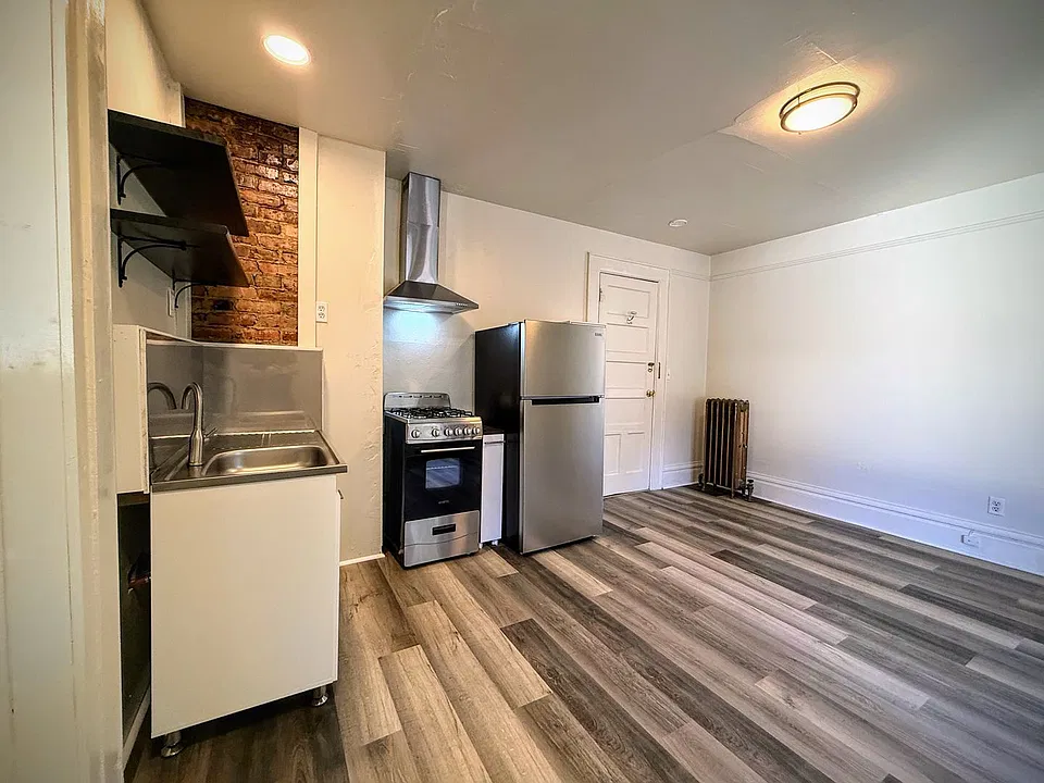 455 W 12th Ave #203