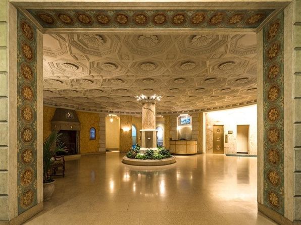 1936 N Clark St APT 727