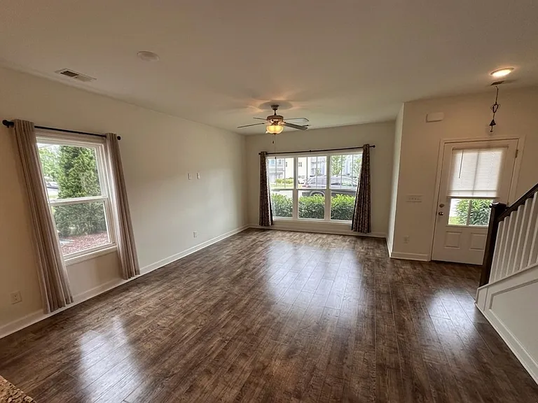 327 Lakeside Park Dr #82 — Photo 6