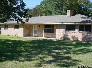 201 E Nix Dr, Emory, TX 75440