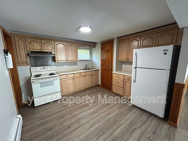1 bed, 1.0 bath, 650 sqft, $1,395 — Photo 2