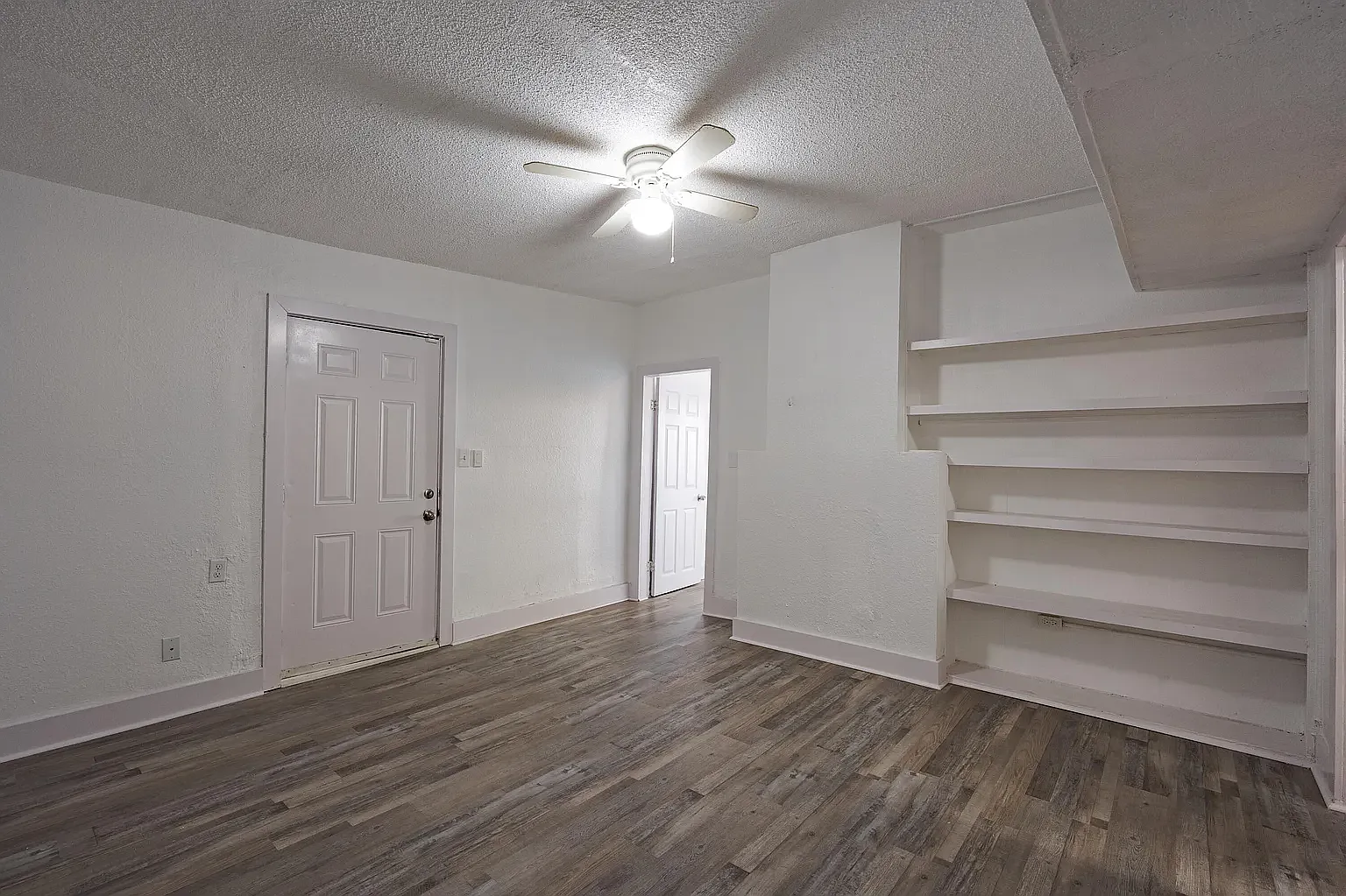 4 bed, 1492 sqft, $2,400 — Photo 4