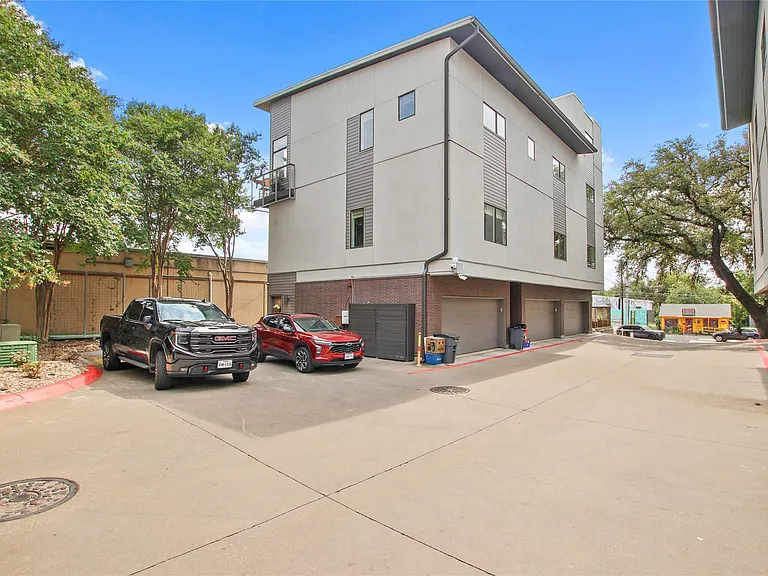 1702 S Lamar Blvd #3 — Photo 25