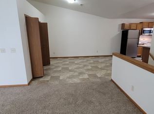 1001 N Windsor Ave #2B-2BA, Cottage Grove, WI 53527