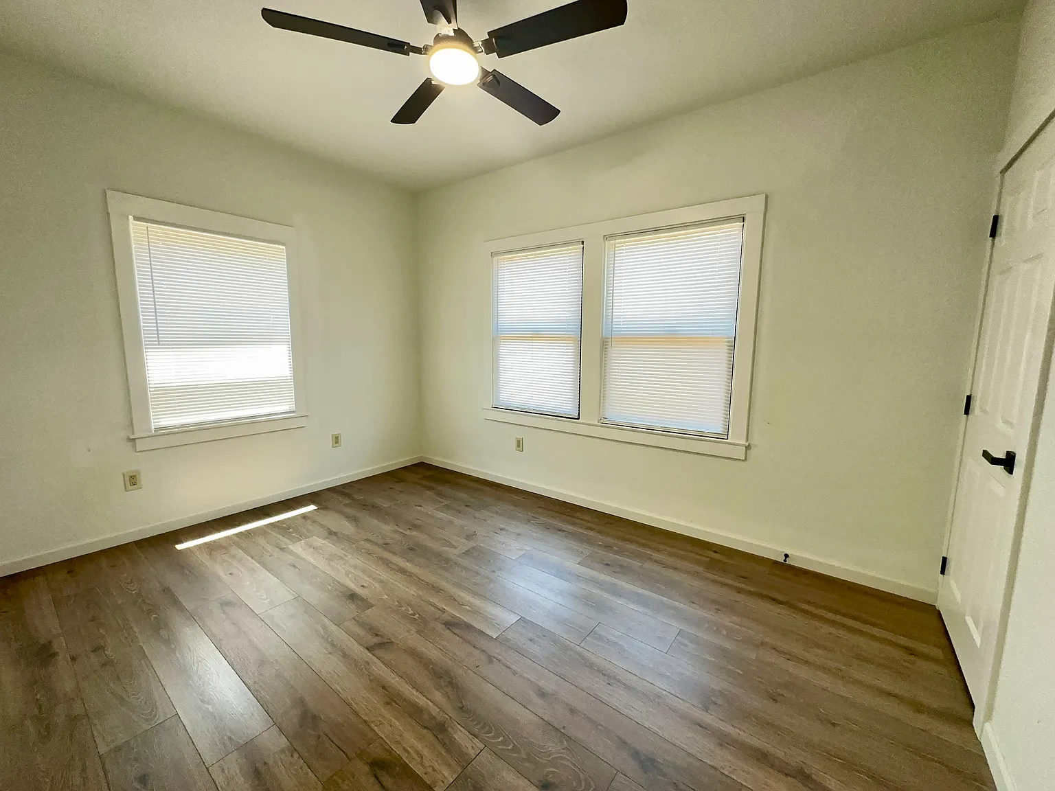 3 bed, 1177 sqft, $2,650 — Photo 4