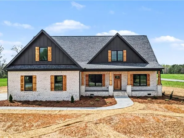 1158 Haynes Rd, Summerfield, NC 27358