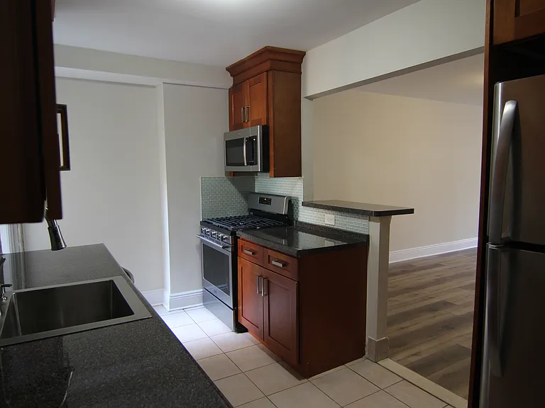 28-28 47th St #1R — Photo 5