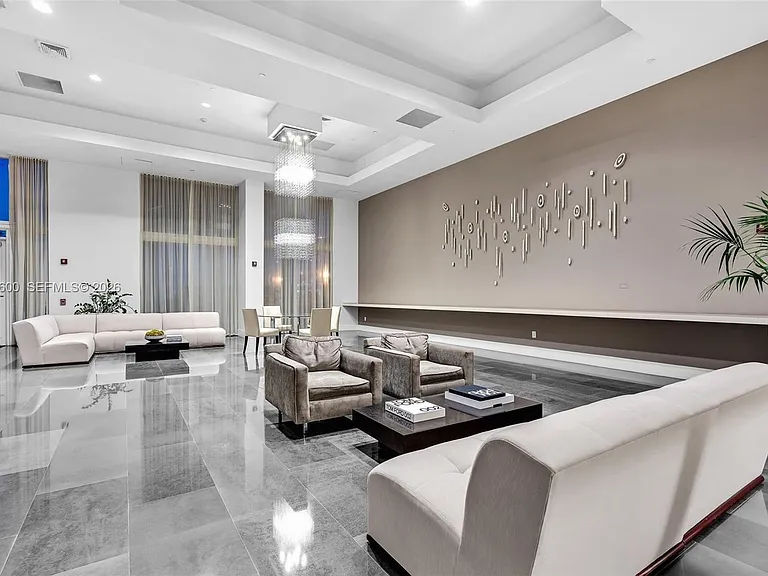 10 Venetian Way #1803 — Photo 38