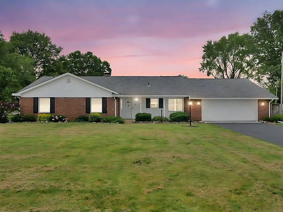 3rd image of 378 Meadow Ln NE