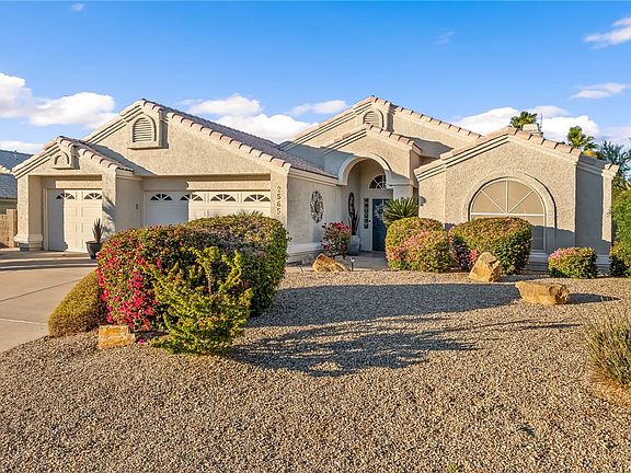 2nd image of 2565 Fox Ridge Ln