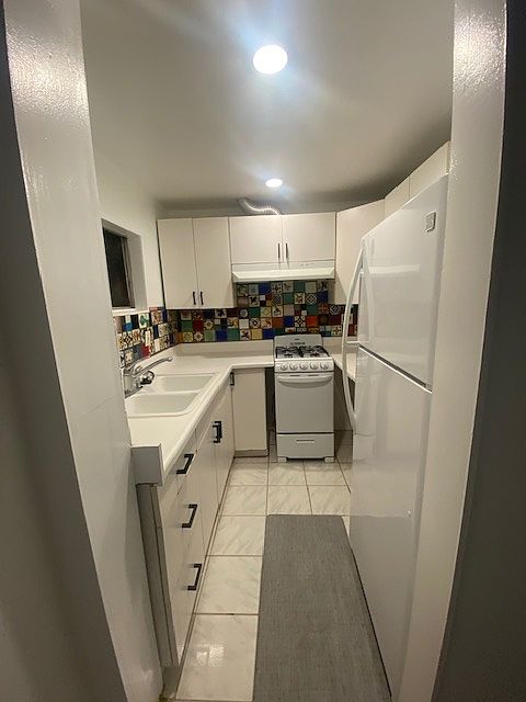 1st image of 3922 Tivoli Ave