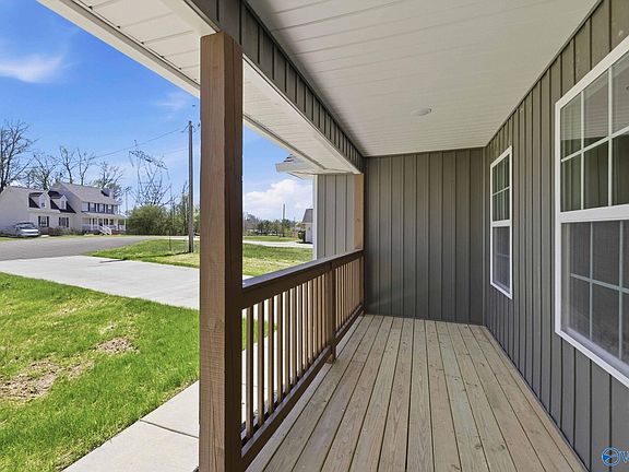 3rd image of 317 Creekside Dr