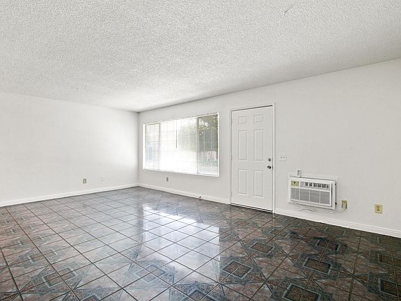 4th image of 504 N Parkside Ave #B