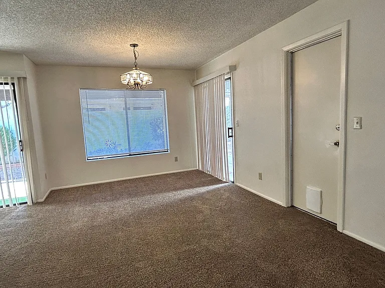 1032 E Villa Maria Dr — Photo 2
