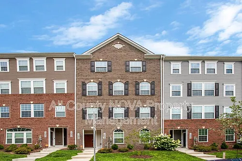 10936 Presidential Pkwy Photo 1