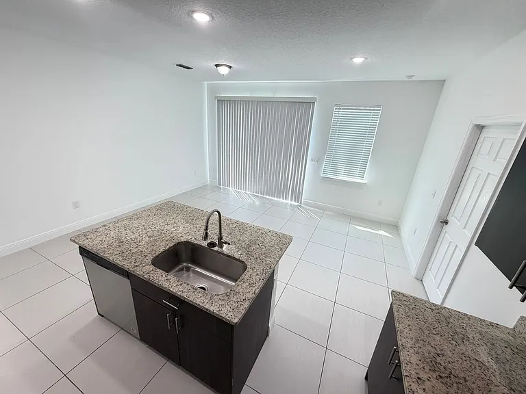 2481 San Filippo Dr SE — Photo 27