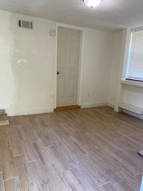 1 bed, 1.0 bath, 568 sqft, $1,200 — Photo 3