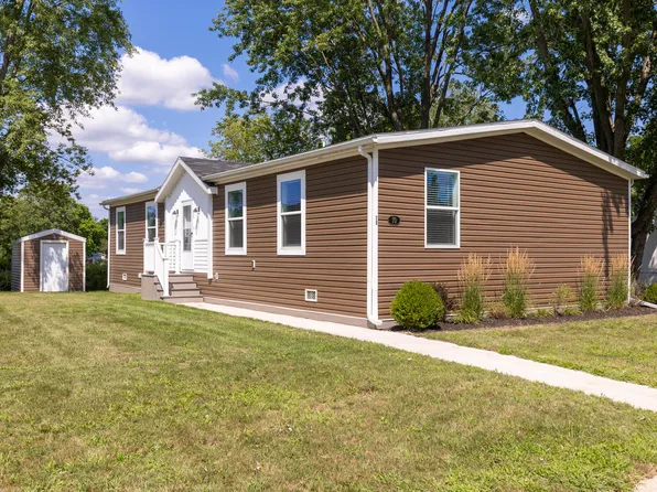 714 Mill St Site # 70, Leslie, MI 49251