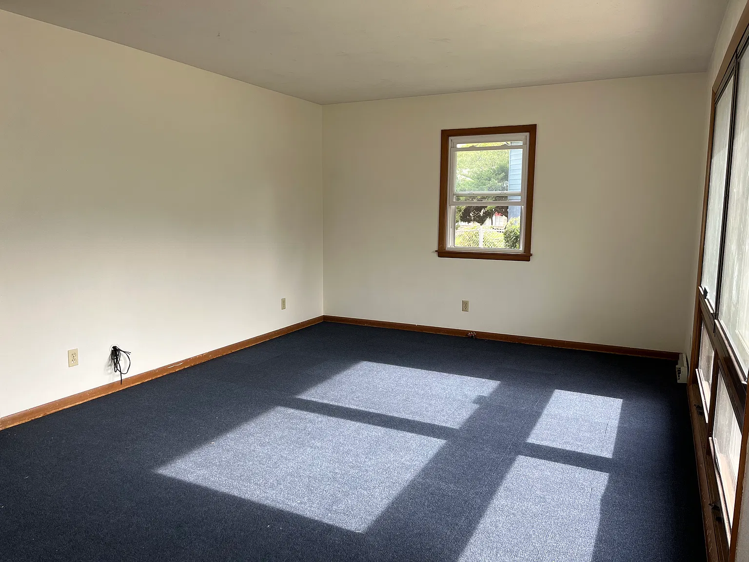 5 bed, 1736 sqft, $1,900 — Photo 4