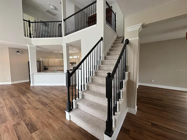 903 Yew Ct — Photo 9