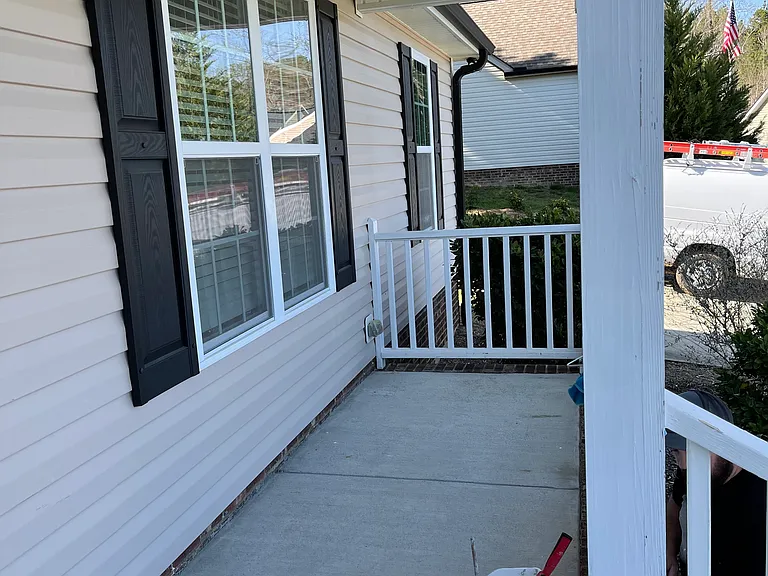 102 Dundee Pl — Photo 2
