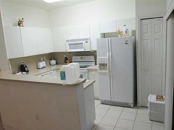 3rd image of 10778 NW 84th St Unit 4