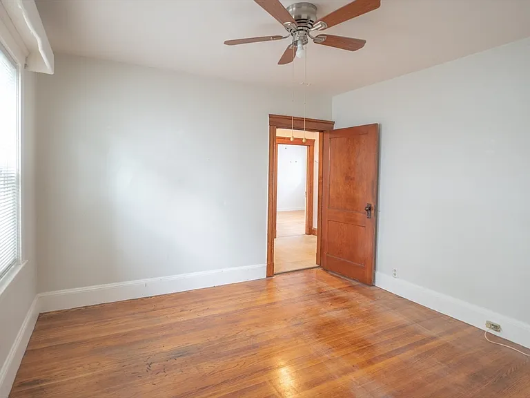 130 Francis St #1 — Photo 10
