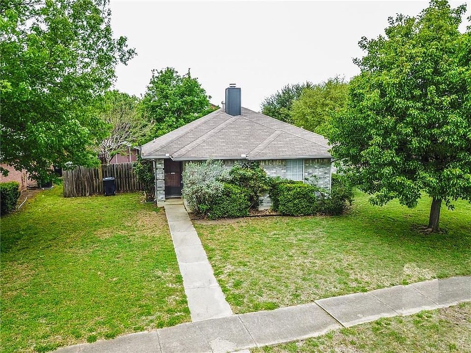 1st image of 3209 Hollycreek