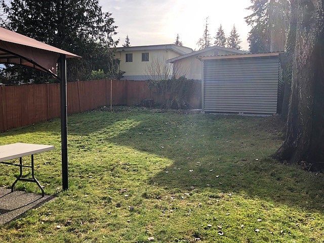 1st image of 122 117th Pl SE APT B