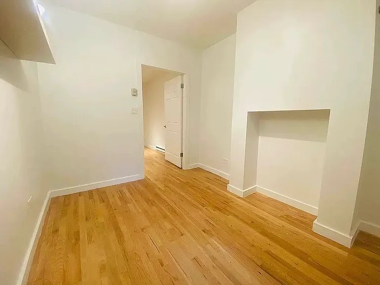 102 W 29th St #1 — Photo 15