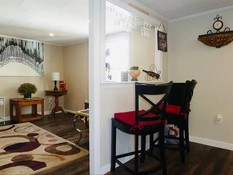256 Laurel St #2 — Photo 3