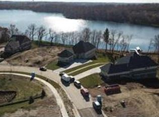 6692 Waterford Ln, Excelsior, MN 55331