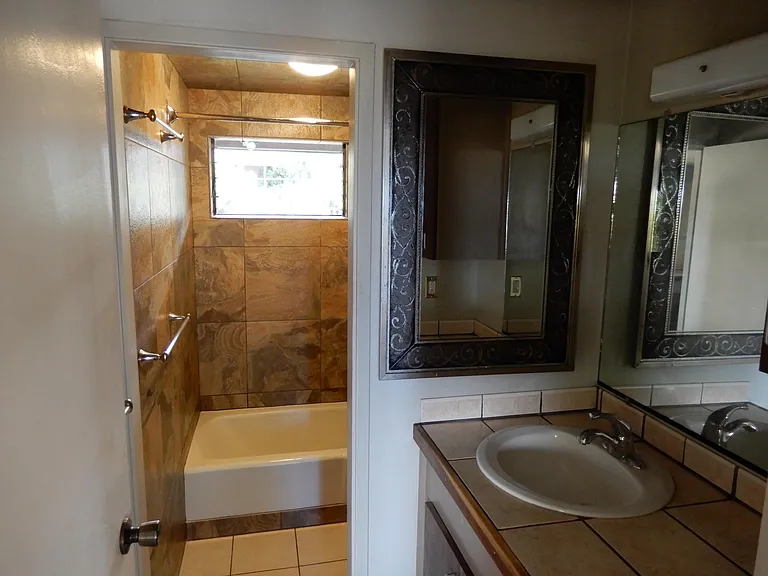 270 Auhana Rd — Photo 8