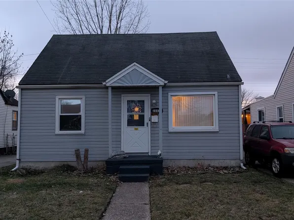 26431 Clancy St, Roseville, MI 48066