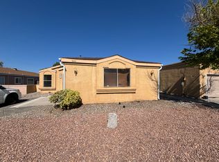 1640 Evelyn Dr NE, Rio Rancho, NM 87144