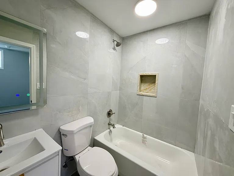 341 Grosvenor Ave #1 & 2 — Photo 20