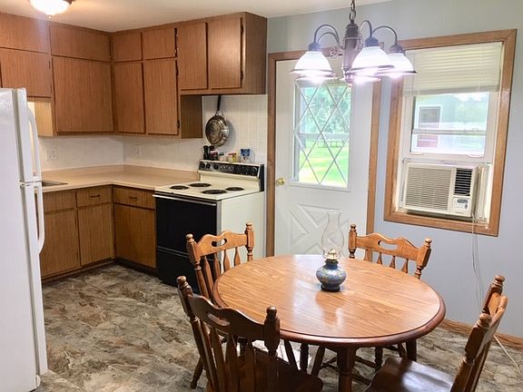 2nd image of 3611 Aspen Ln