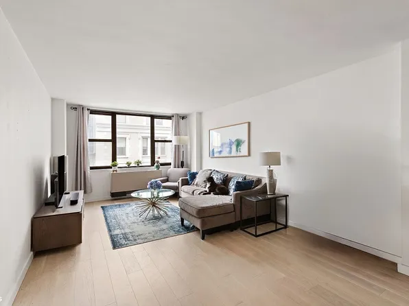 130 E 18th St APT 8U, Manhattan, NY 10003