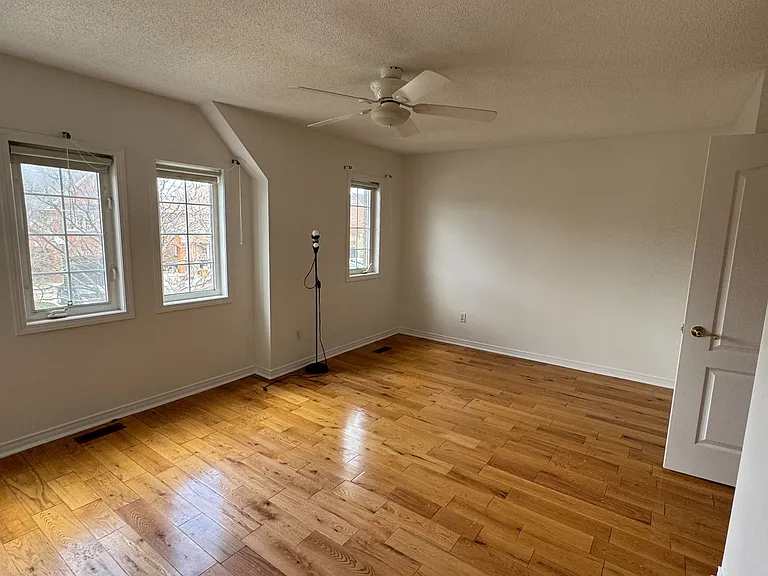 103 Cadillac Cres — Photo 14