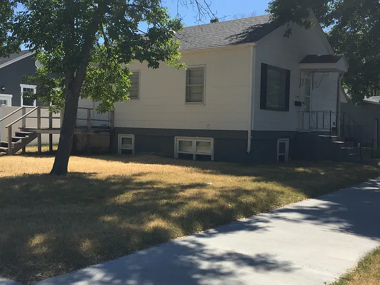 2302 8th Ave N — Photo 2