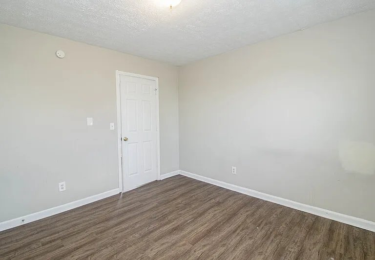 404-20 Thompsonville Ln — Photo 11