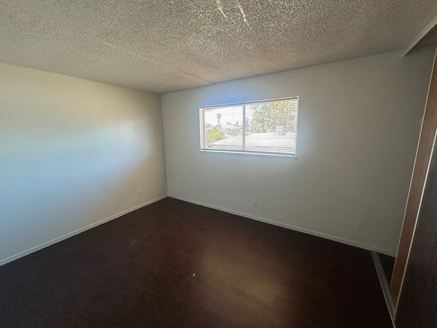 Glenn Apartments — Photo 4