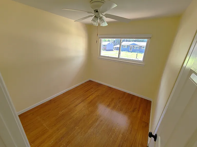 10409 Meath Dr — Photo 8