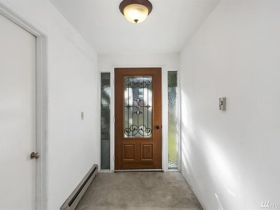 3rd image of 4280 W Alder St